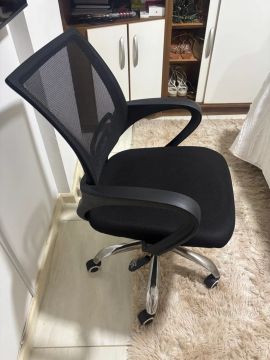 Vendo cadeira giratória 