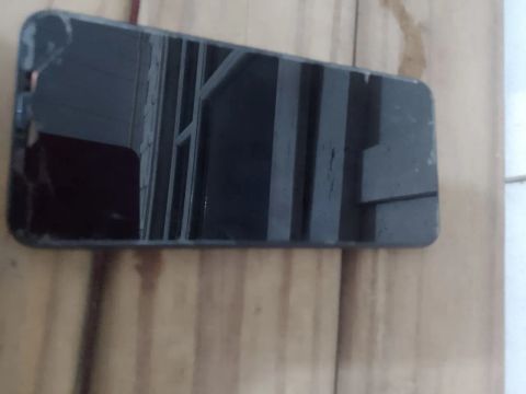 Celular com defeito