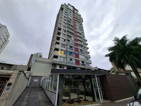 Apartamento semi mobiliado com 2 suítes. Bairro: Vila Operária, Itajaí.
