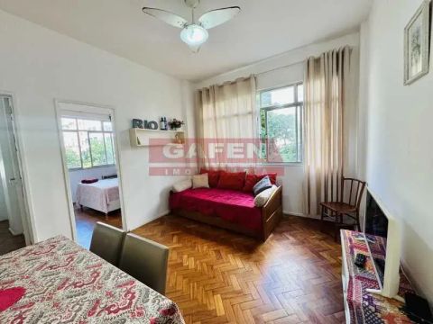 Excelente apartamento mobiliado na rua Belfort Roxo para alugar - Copacabana