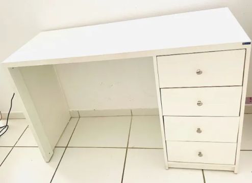 ESCRIVANINHA COM 4 GAVETAS 1.20m X 0,5m 
