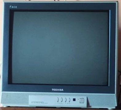 Tv Toshiba Stereo 20 polegadas colorida anos 90 com controles e conversor digital