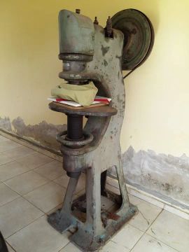 Prensa tipo balanci Industrial Usada