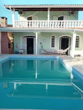 Casa com piscina para temporada