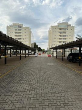 SPLENDOUR RESIDENCE. APARTAMENTO TÉRREO COM QUINTAL PRIVATIVO!