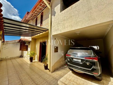 Casa à venda no bairro Rosário - João Monlevade/MG