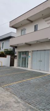Sala comercial no Aventureiro 