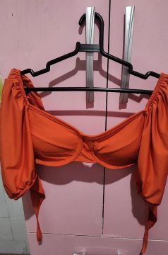 Top Cropped Laranja com Manga Bufante