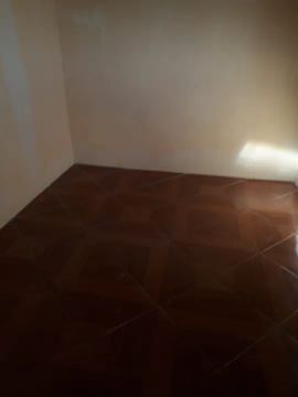 Aluga-se casa rua nova Pirajá 2/4 sala cozinha banheiro área na frente incluso água e luz