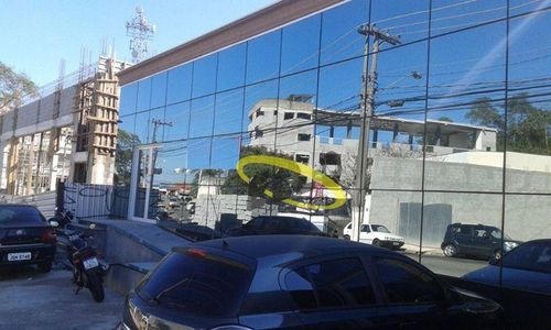 Lindo Predio comercial com elevador acesso cadeirantes porcelanato