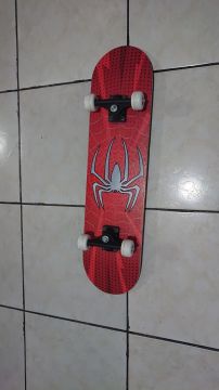 Skate do Homem arranha