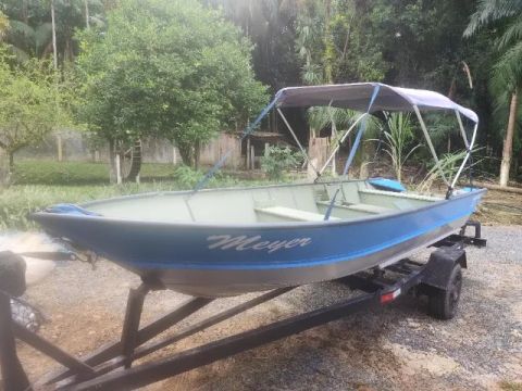 Barco de alumínio 
