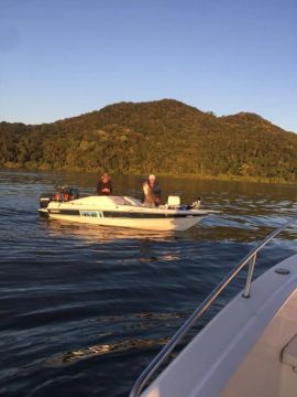 Lancha Real 19 Pés + Motor 90 Hp - Pesca E Passeio