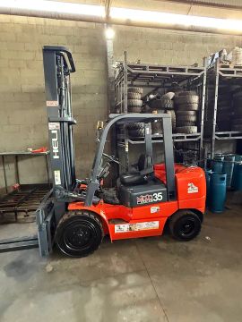 empilhadeira Helli cpqd35 ano 2012 torre triplex de 6,5 Mtrs !! Capacidade 3,5 ton !! 