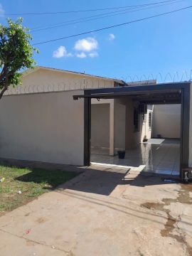 Alugo casa na Piratininga 
