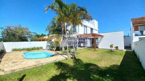Casa com Piscina à venda em Daniela - Florianópolis - SC