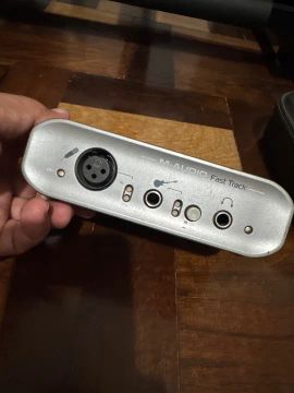 M-Audio Fast Track - Interface de Áudio