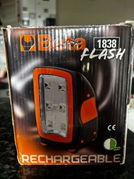 Vendo Lanterna Recarregável Ultracompacta