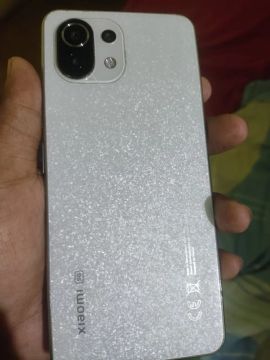 Xiaomi Mi 11 Lite 5G - Ótimo desempenho, preço justo!