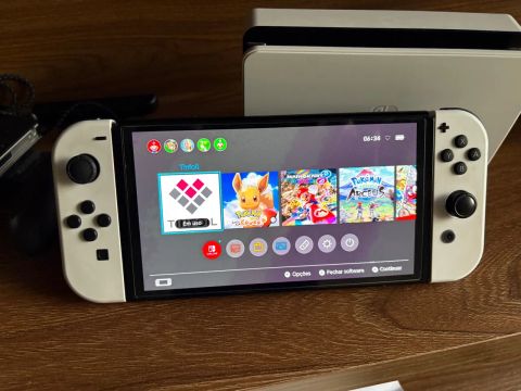 Nintendo Switch OLED- Branco - Desbloqueado 
