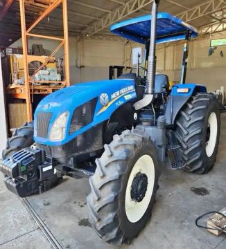 Trator New Holland/ ENTRADA À PARTIR DE 25 MIL