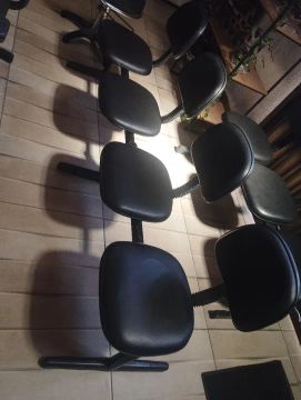 VENDO LONGARINAS COM 4 ASSENTOS 450,00