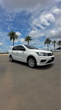 Voyage 1.0 semi novo único dono