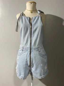 Macacão Jeans Destroyed - Tamanho M