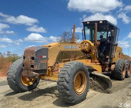 Motoniveladora patrol komatsu GD 655-3 2008