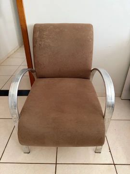 Poltrona Moderna em Suede Bege