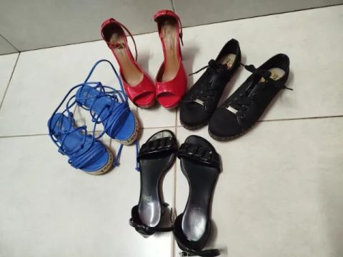 Lote de Calçados Femininos - 4 Pares em Ótimo Estado! ?