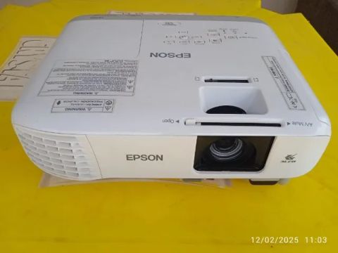 Projetor Epson PowerLite S39