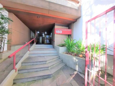 Sala comercial em Rua Vieira de Castro - Farroupilha - Porto Alegre/RS
