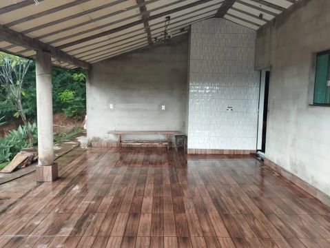 Casa em condomínio de chácara área verde 