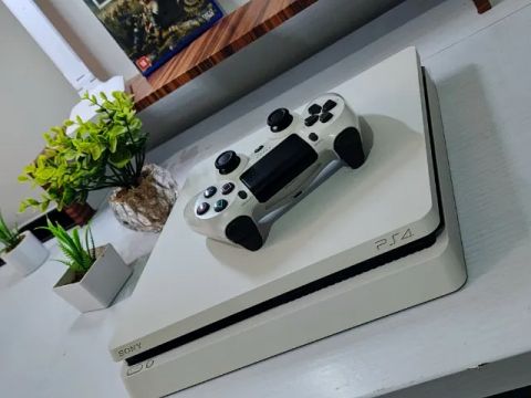 PS4 Slim Branco 1TB Glacier White
