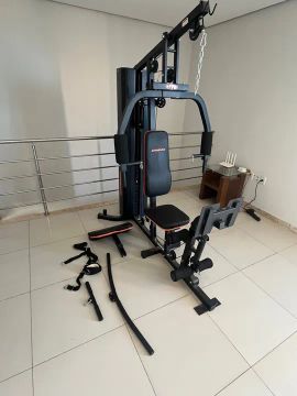 Aparelho Multifuncional para Treino Completo