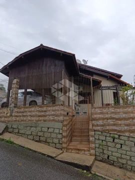 Casa em AGRONOMICA