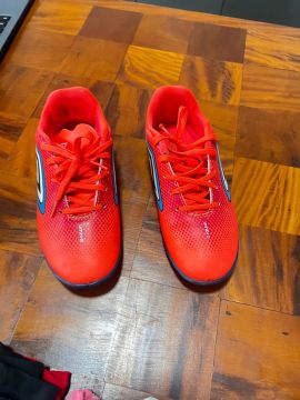 Tênis/ Chuteira Umbro Laranja