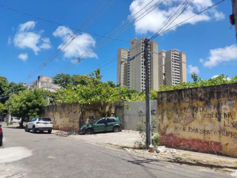 J. BONIFACIO - TERRENO - RUA FLORIANO PEIXOTO 2095, Aprox. 1.695m² De Terreno, Com Estrutu