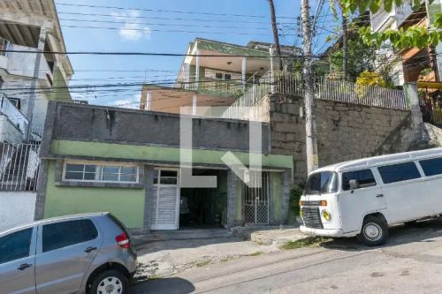 Casa à venda com 800m², 5 quartos e 3 vagas