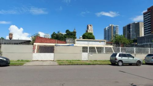 Terreno privilegiado e exclusivo para locação comercial em Adrianópolis - 1900m²