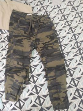 Calça camuflada masculina