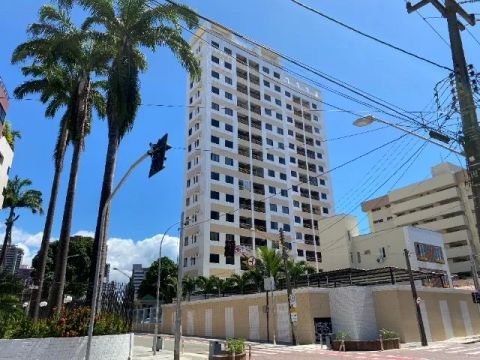 100% Mobiliado, Temporada, 2 suítes, varanda, closet, garage,  Próx. a B.Mar de Fortaleza.