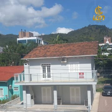 Casa a 50 metros do mar com 3 quartos - Locação de temporada - Praia de Palmas  valor alta