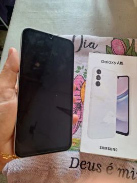 Vendo esse a15 com acessórios 