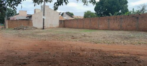 Terreno Limpo, de esquina Jd Itamaraca Campo Grande MS, 450 m2