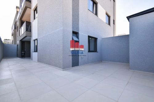 Apartamento garden com 2 quartos, 2 vagas cobertas e sacada com churrasqueira no bairro Gu