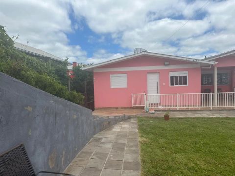 Vendo casa no bairro Santa Helena em Bento Gonçalves 