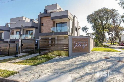Sobrado com 3 suites à venda, 179m² por R$ 1.680.000,00 - Água Verde - Curitiba/PR