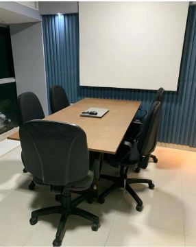 Sala comercial mobiliada